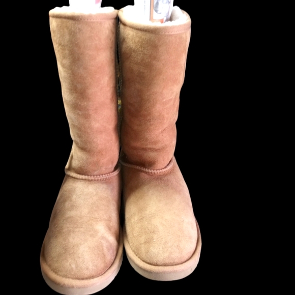 Like new - UGGs Classic II Tall Boots - Picture 2 of 6